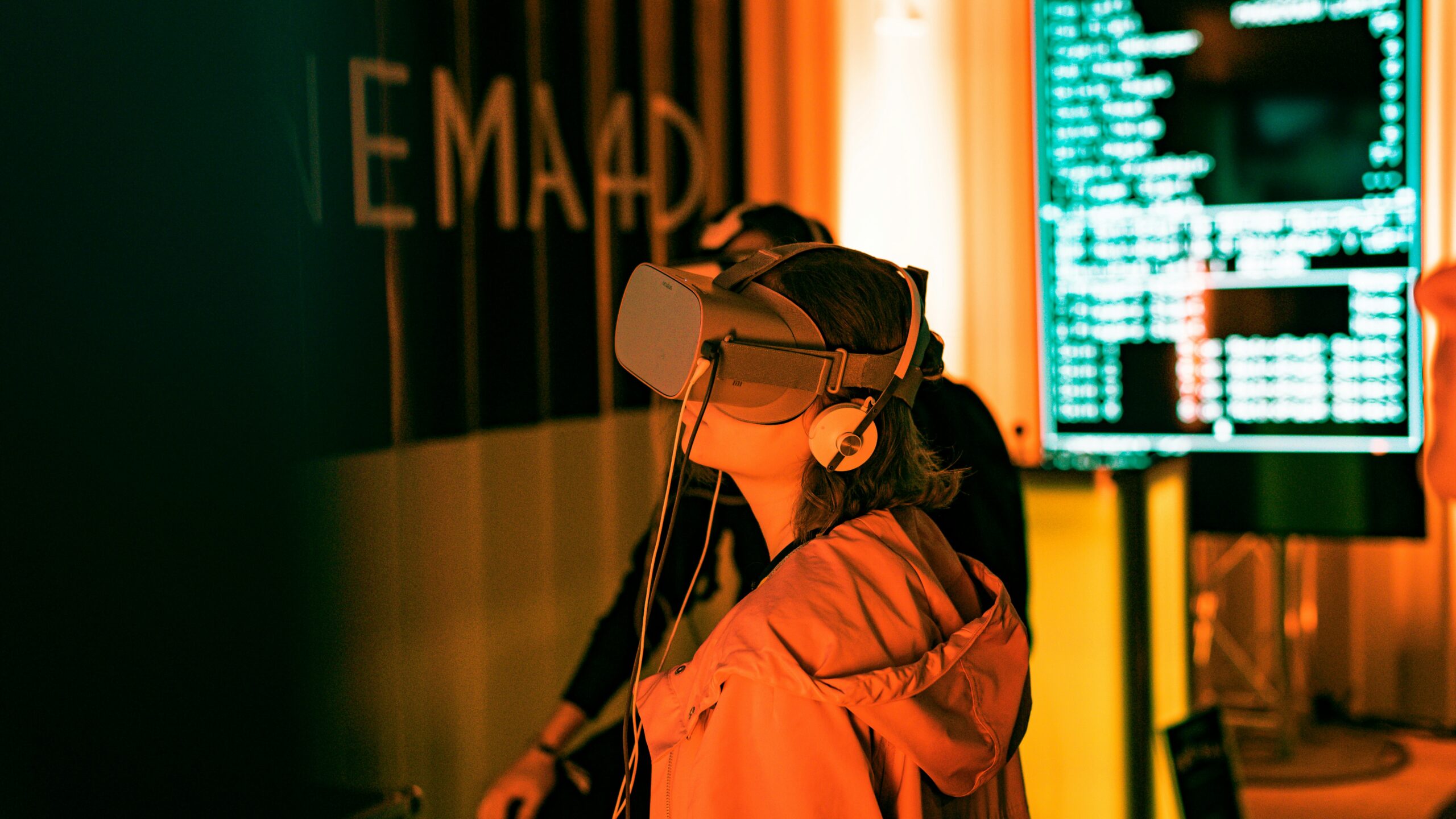 Virtual Reality: A New Era of Immersive Experiences Beyond Gaming